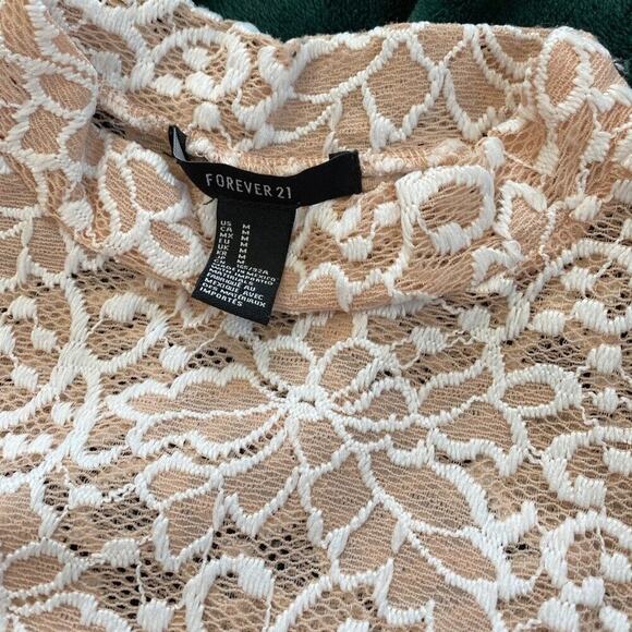 Mock Neck Bell Short Sleeve Blouse Sheer Floral Lace Design M - Picture 8 of 10